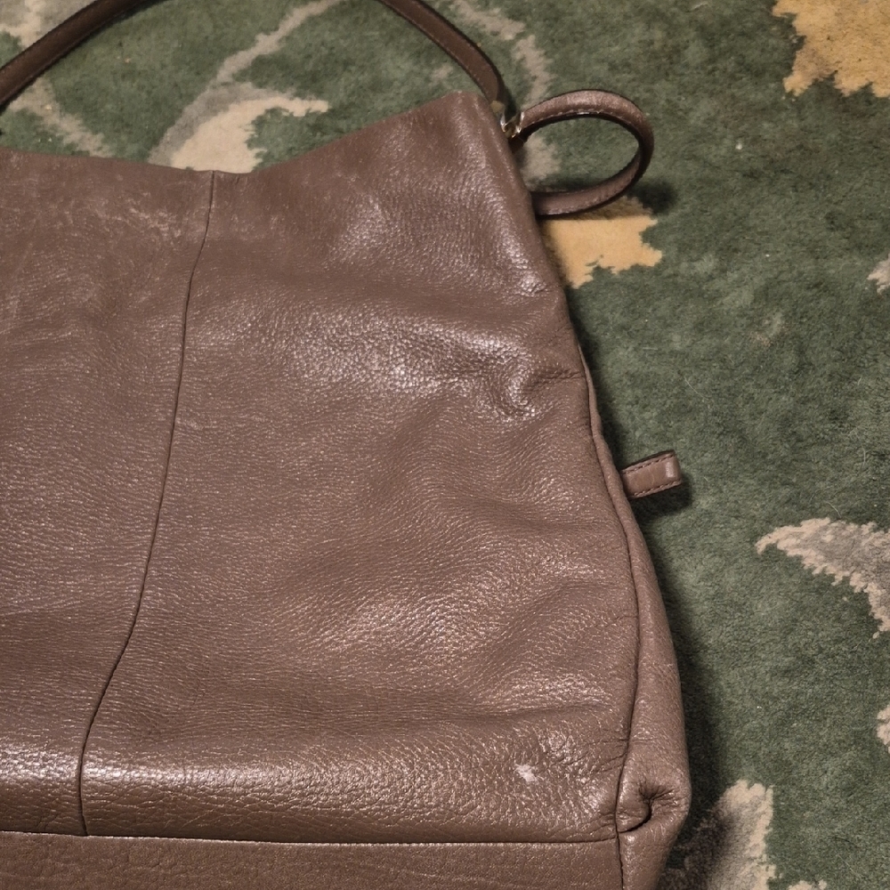 Classic Leather Tote Bag in Brown - Picture 9 of 15